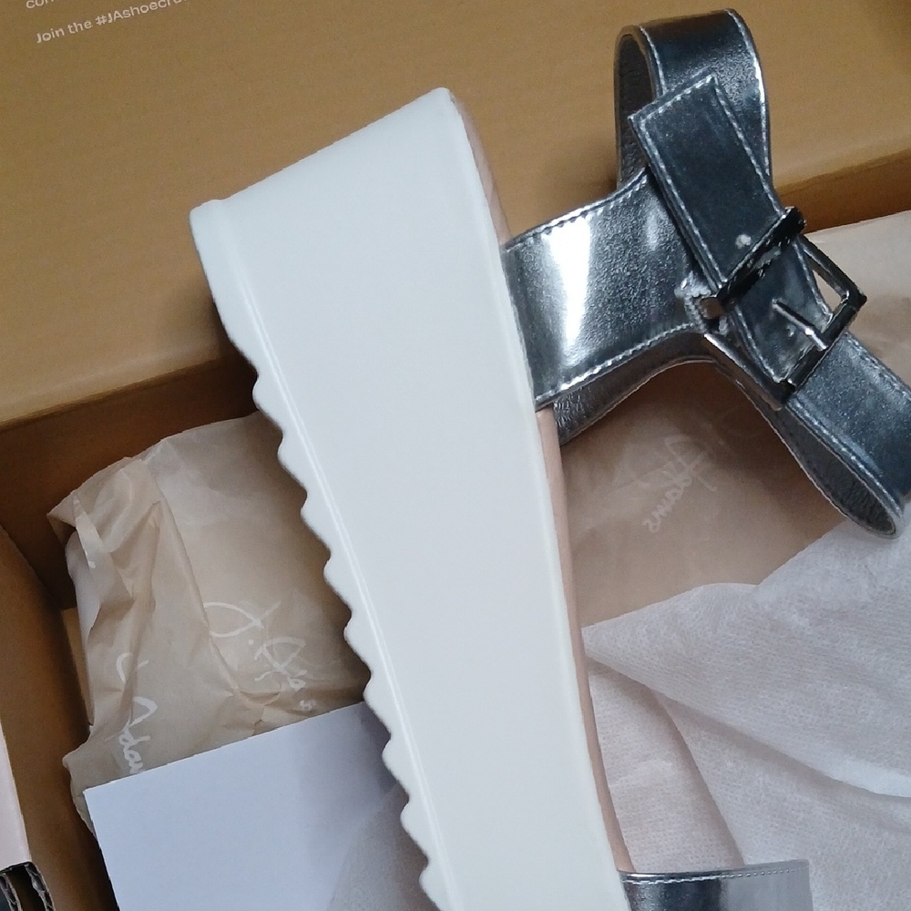 J ADAMS Silver Wedge Sandals - Picture 3 of 9